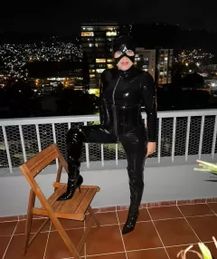 Mistress, San José