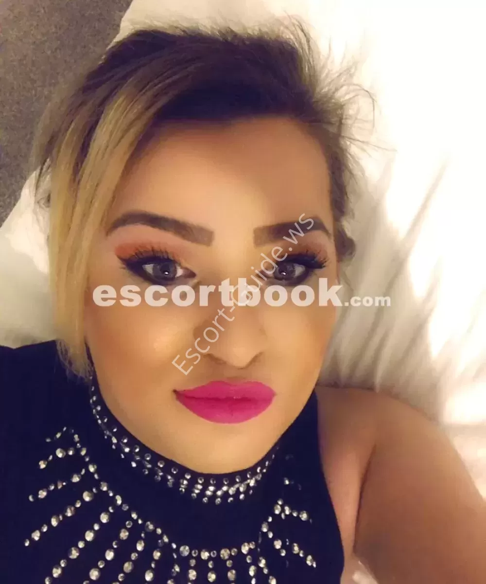 Naughty TS Dennise, Caucasian