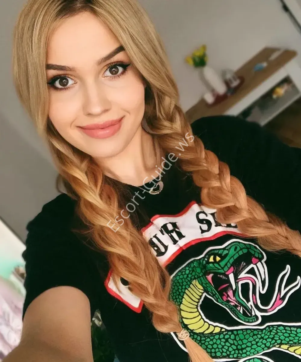 Marisol, Kaukasisch