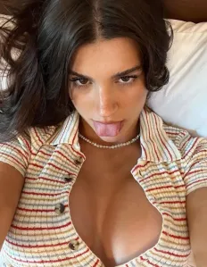 Ayla, Caucasico