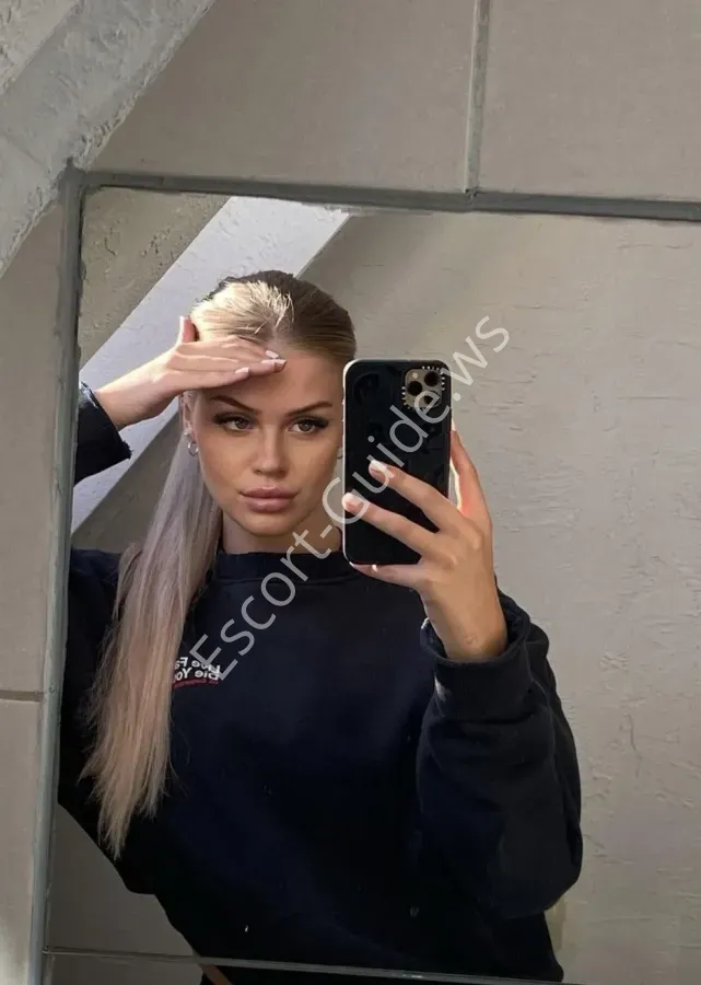 Preet, Caucasian