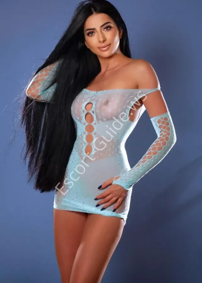 Emma, Caucasian