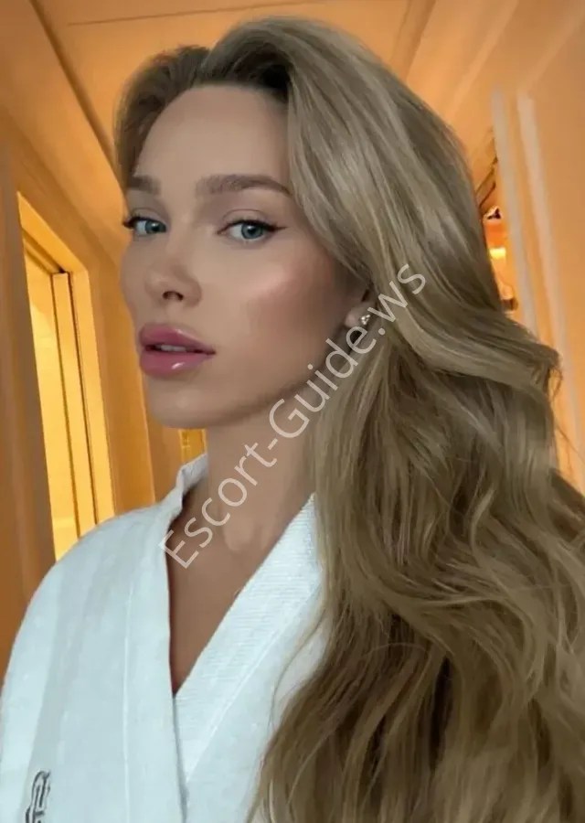 Gulmira, Caucasian