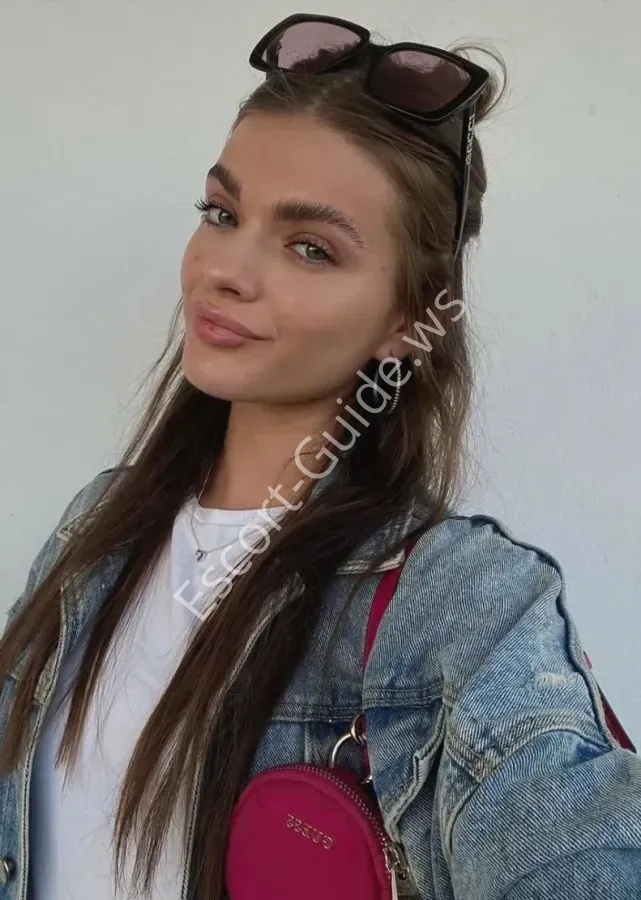 Taryn, Caucasian