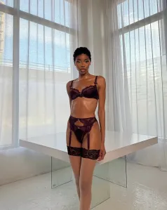Erica , Ebony