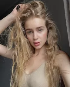 Skye, Caucasian