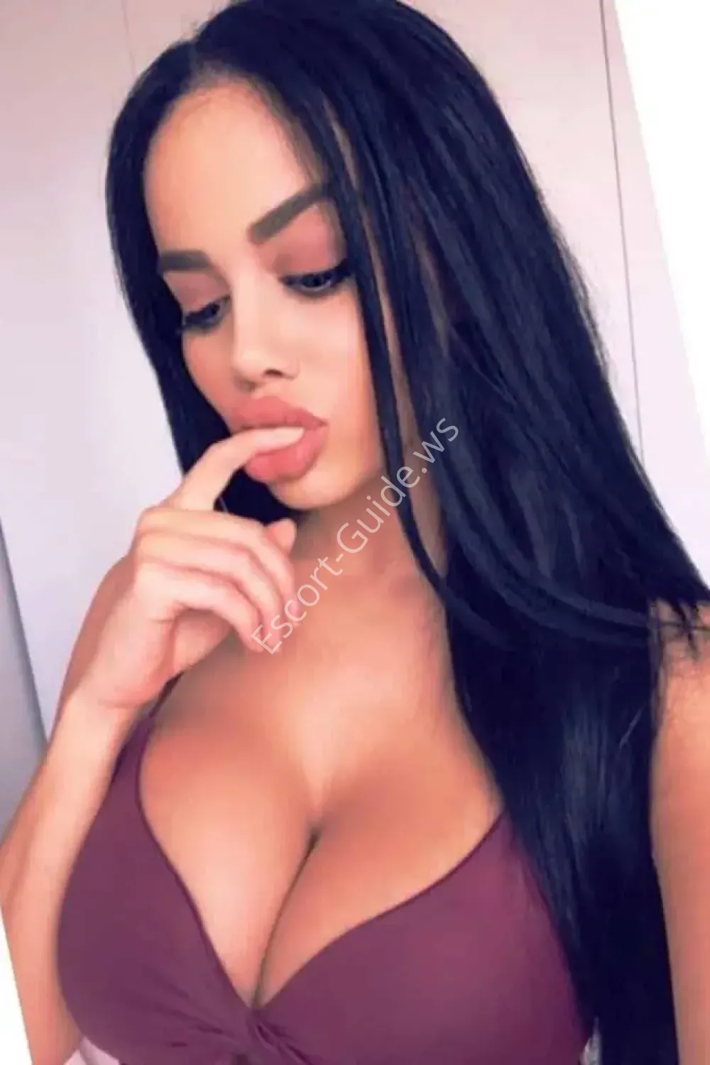 Sara, Caucasian