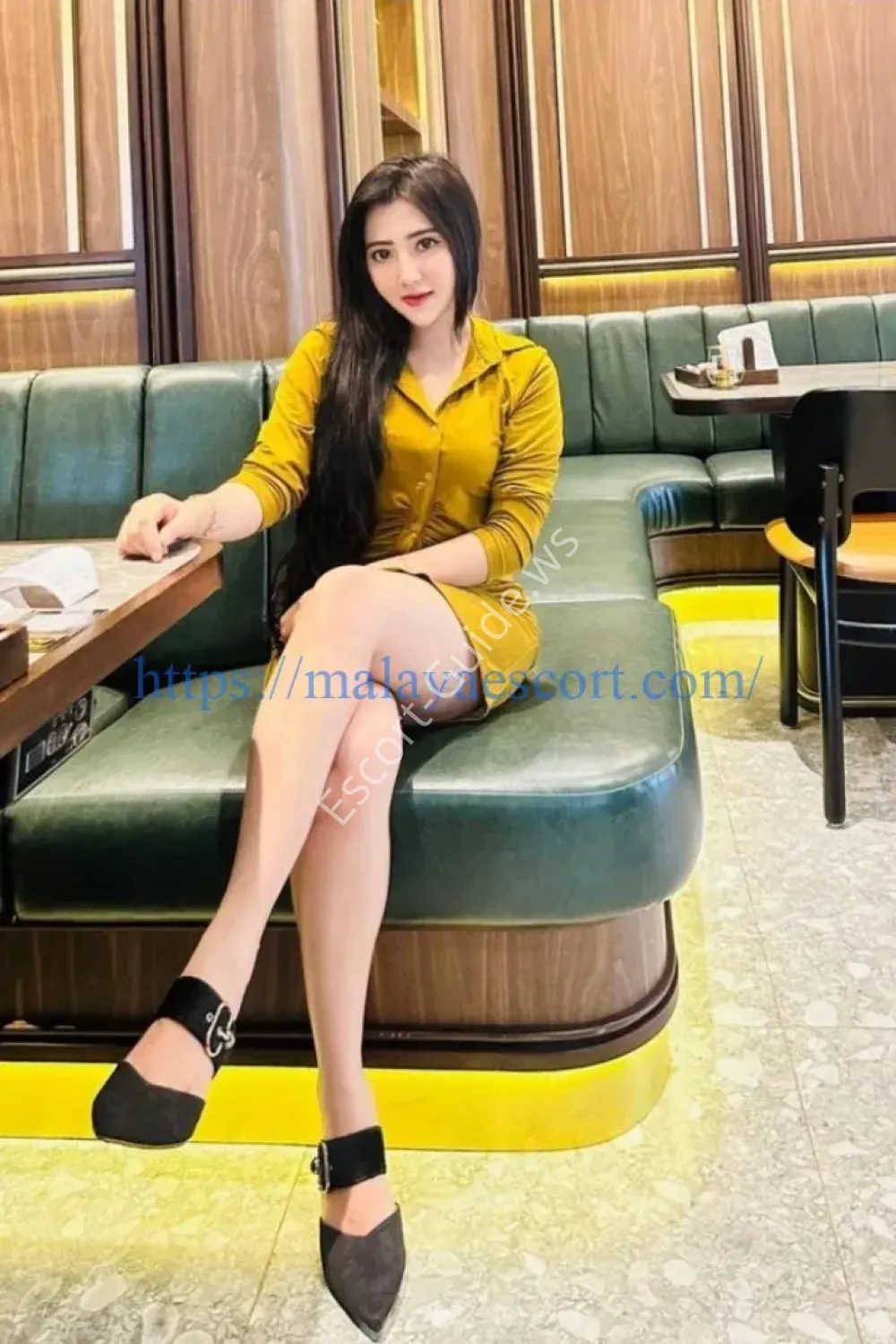 Fauziah, Asiatique