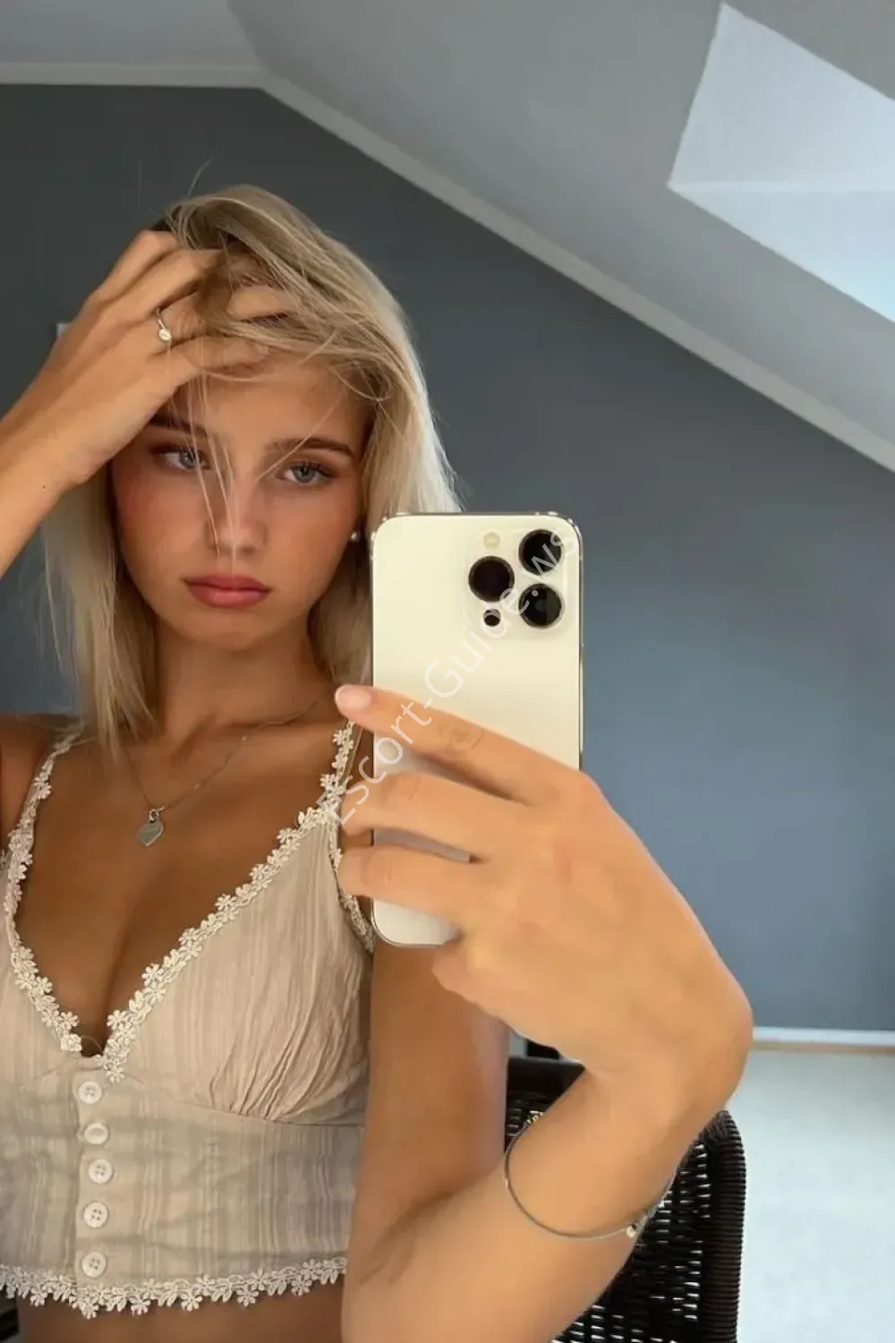 Candace, Caucasico