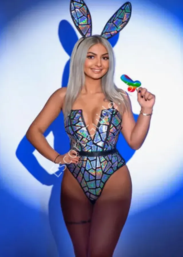 Emma Escortss, Caucasian