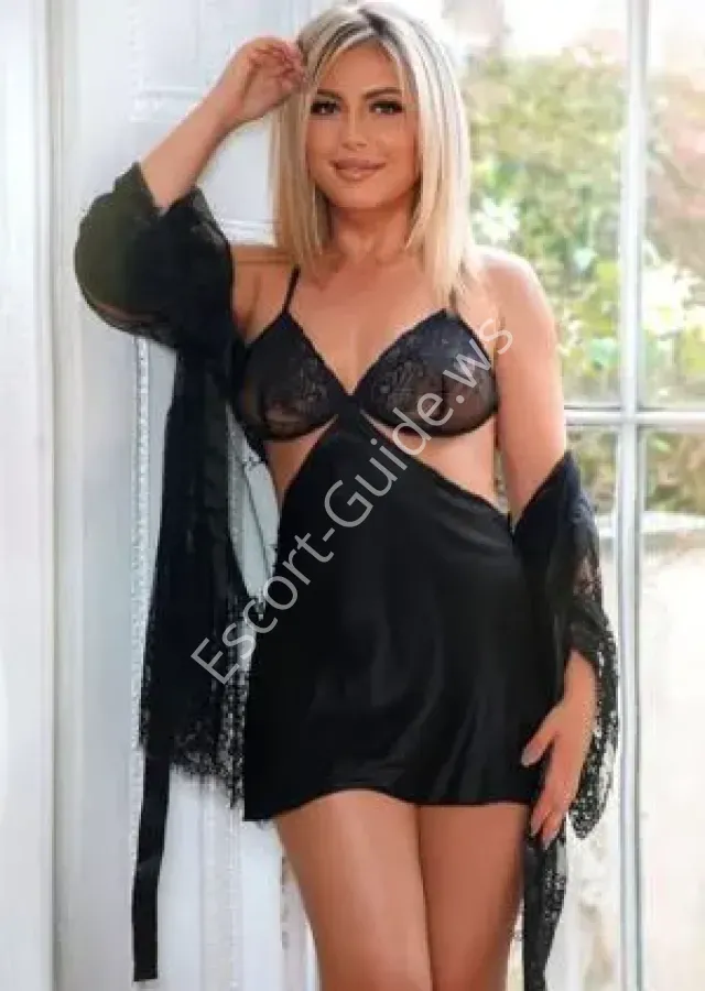 Karlina Escortss, Caucasico