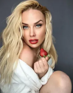 Morrin, Caucasian