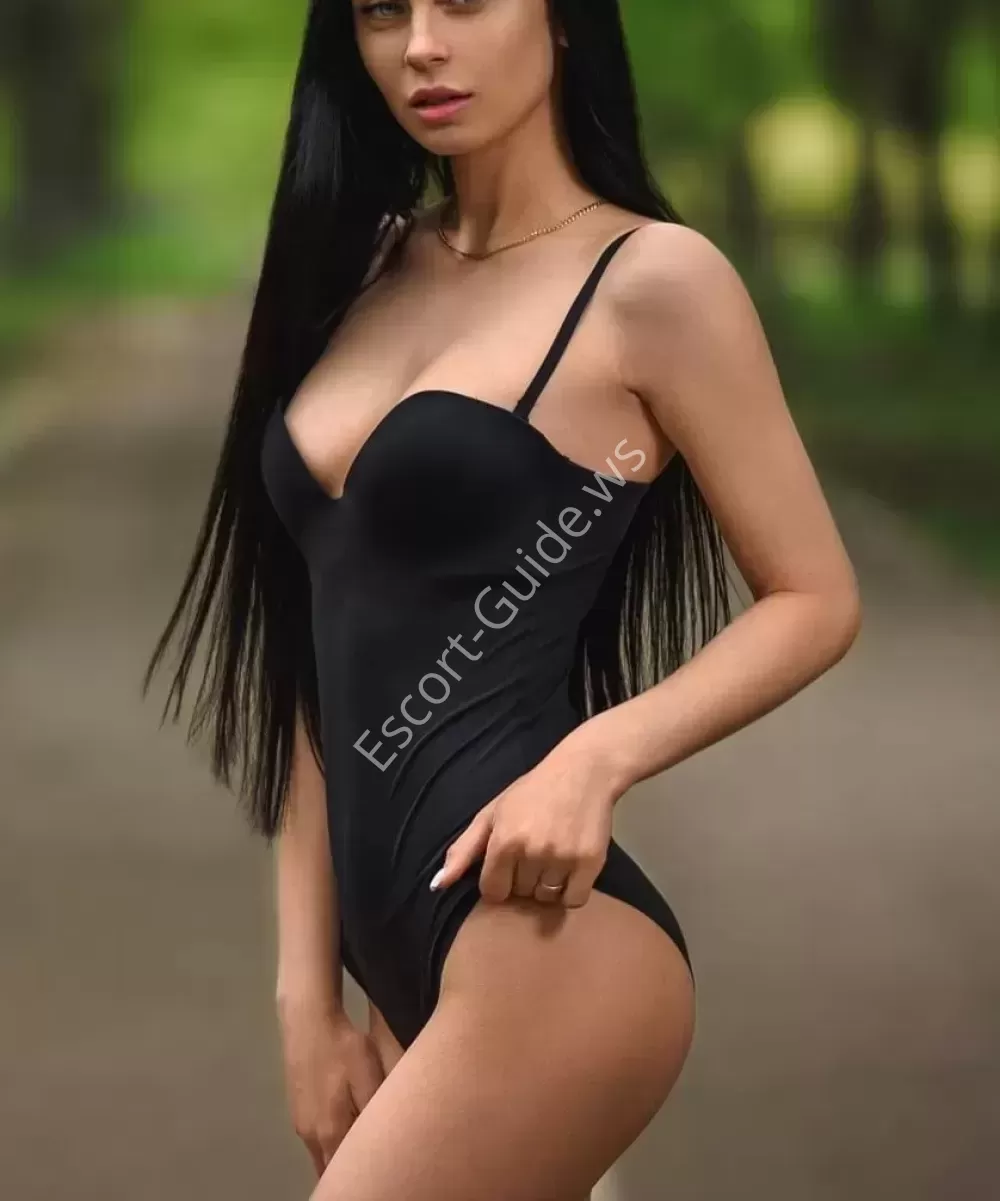 Ellinor, Caucasian