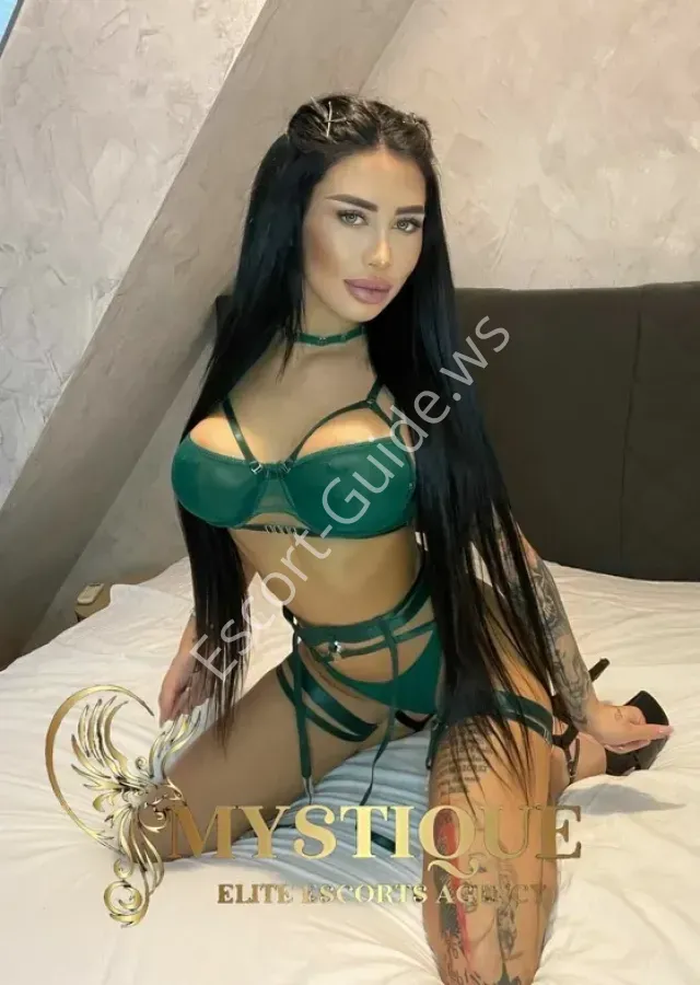 Renata Mystique, Caucasico