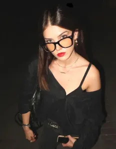 Freida, Caucasian