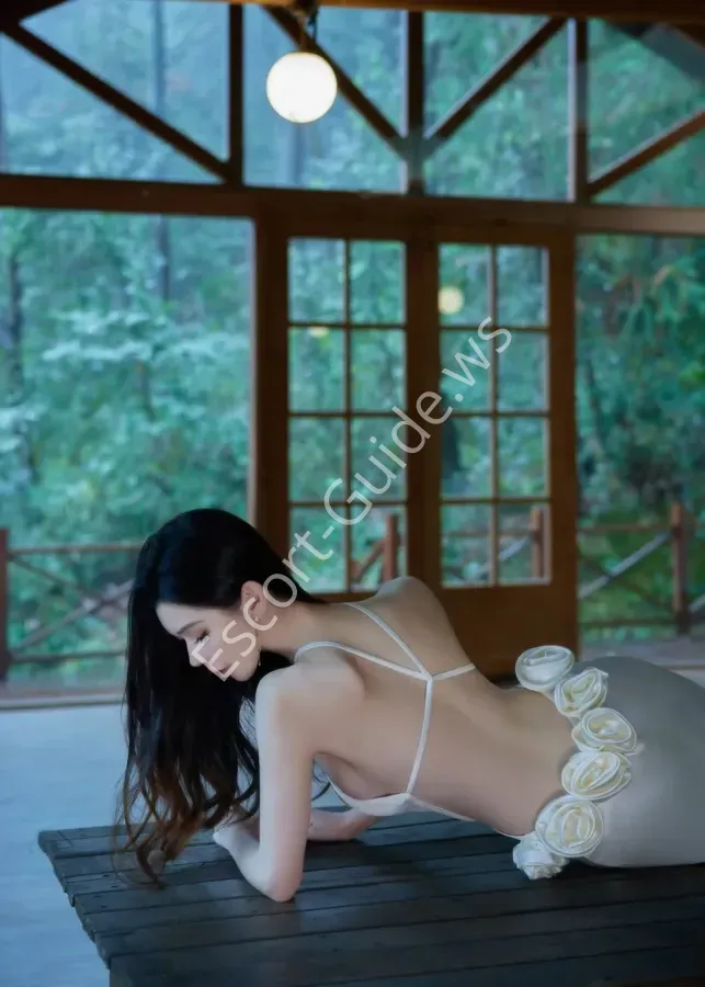 Kinugasa erena, Asian