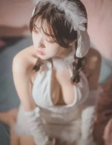 Miyashita Shiori, Asiatica
