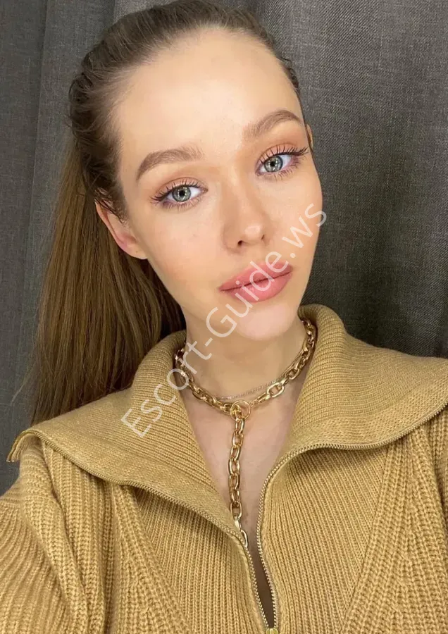 Bea, Caucasian
