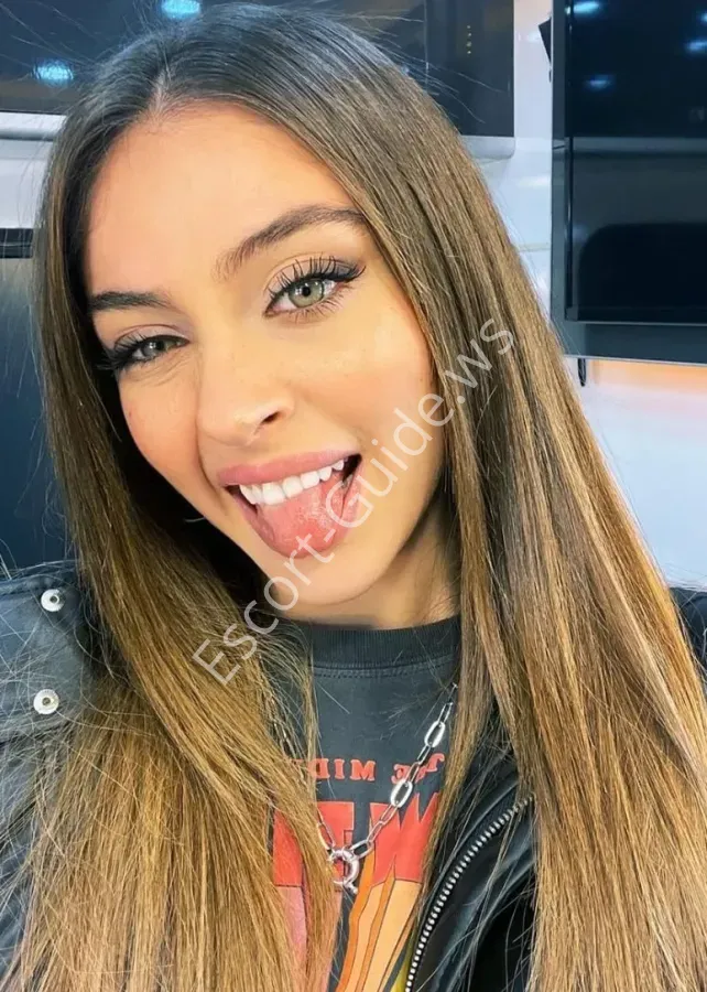 Keshia, Caucasian