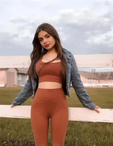 Samira, Caucasico