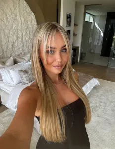 Alfrida, Caucasian