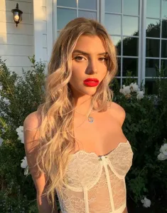 Anfisa, Caucasian