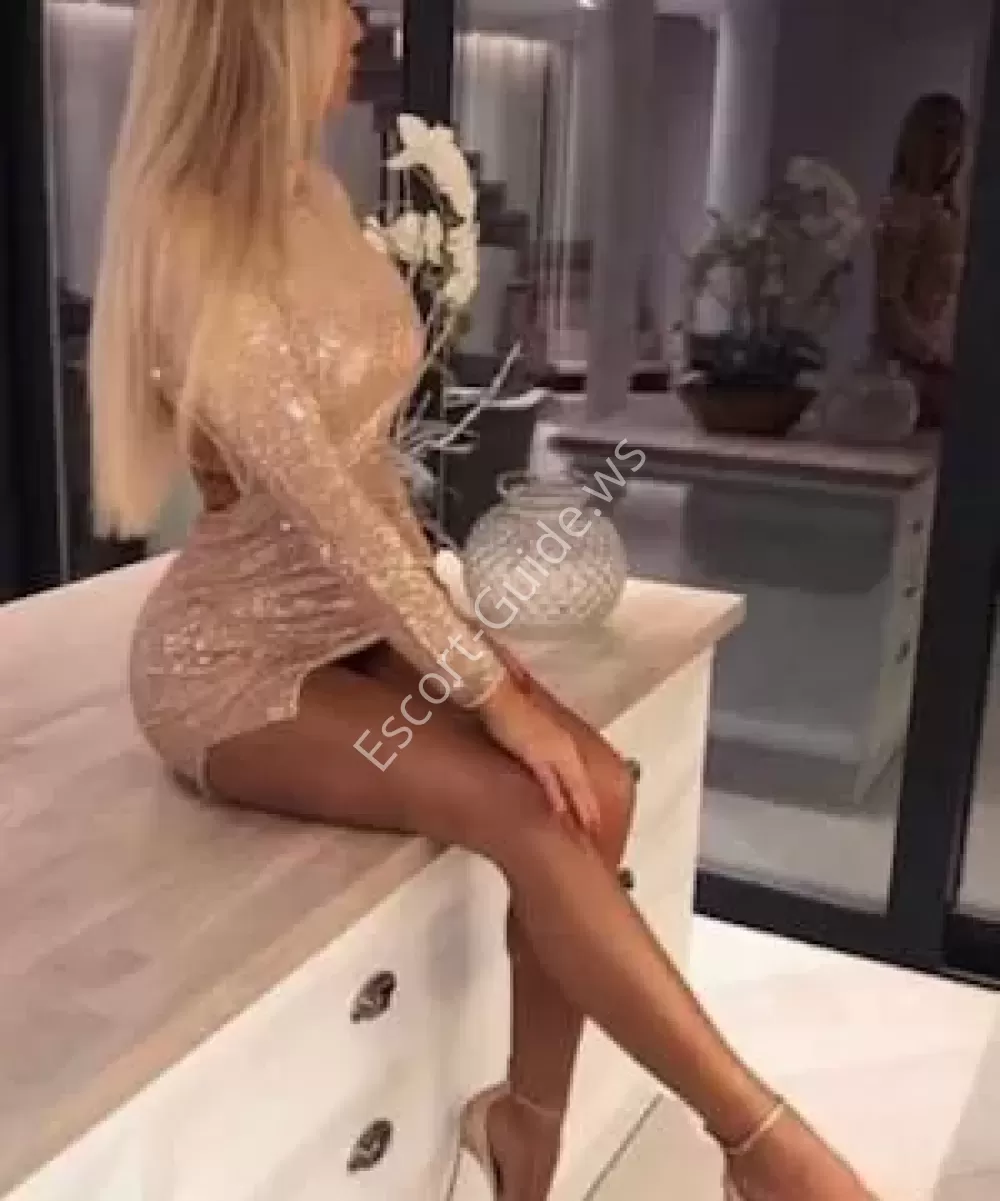 Amanda, Caucasian