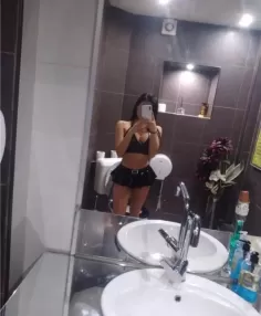 Ella, Caucasico