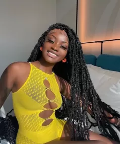 Debeautiful33, Ebony