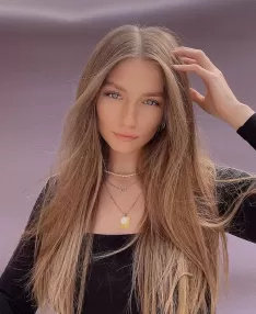 Lenore, Caucasian