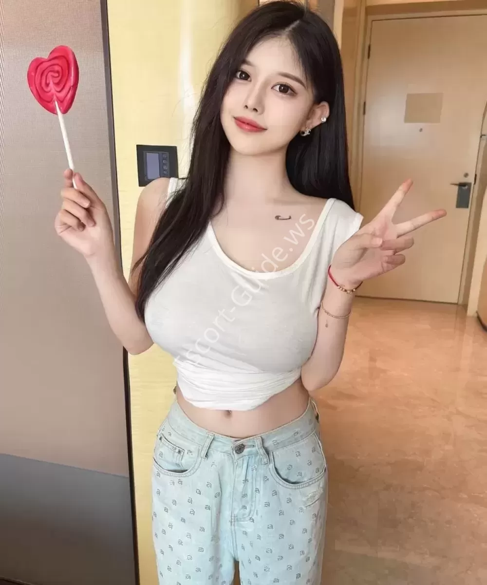 Naoko, Asiatique