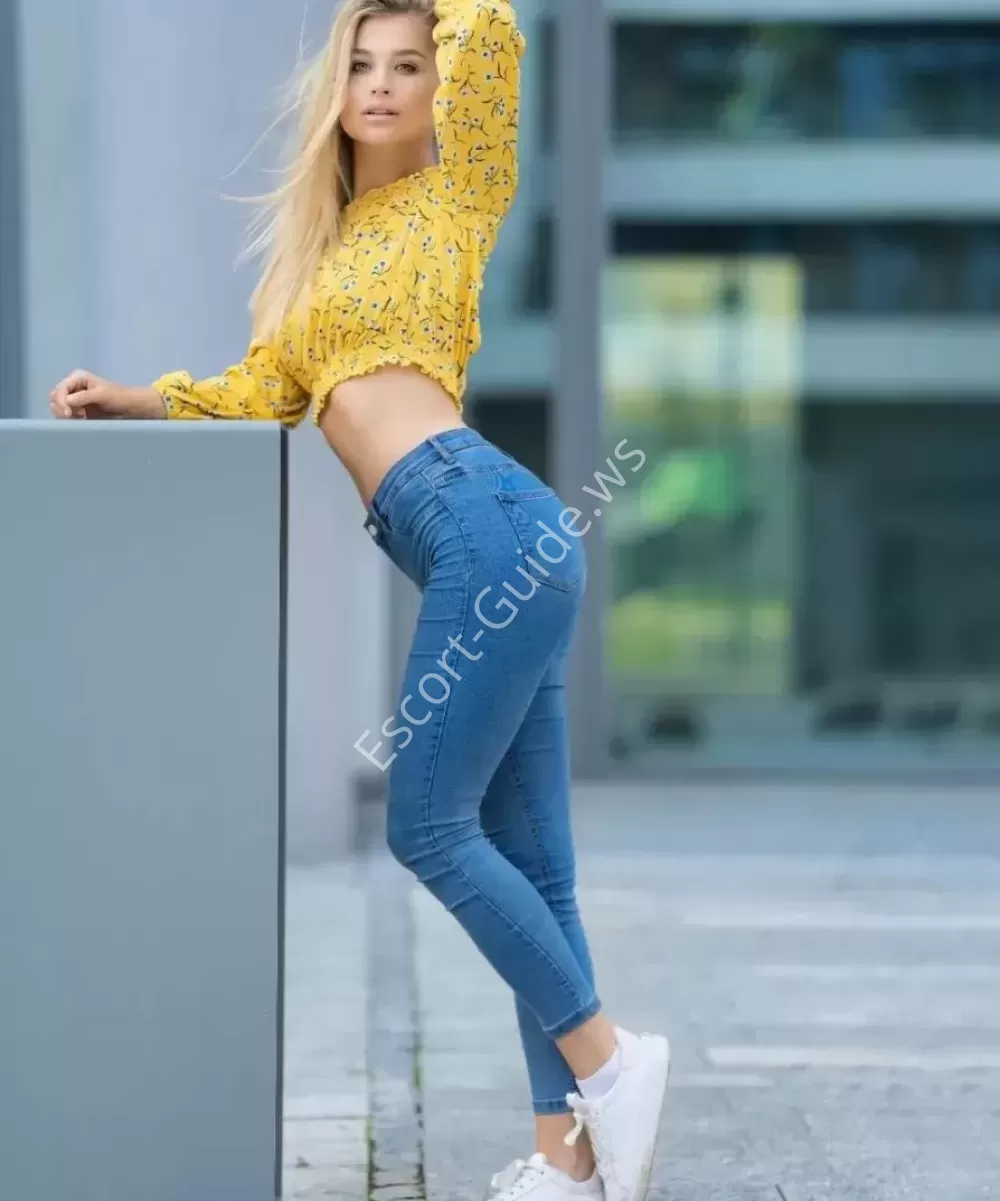 Kelsey, Caucasian