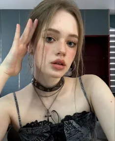 Arsinee, Caucasian