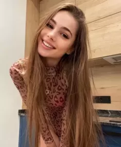 Elke, Caucasien