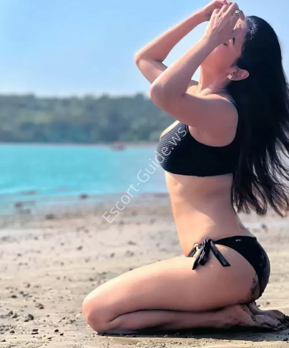 Alina, Indio