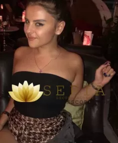 Frida, Caucasian