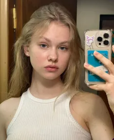 Marilu, Caucasian