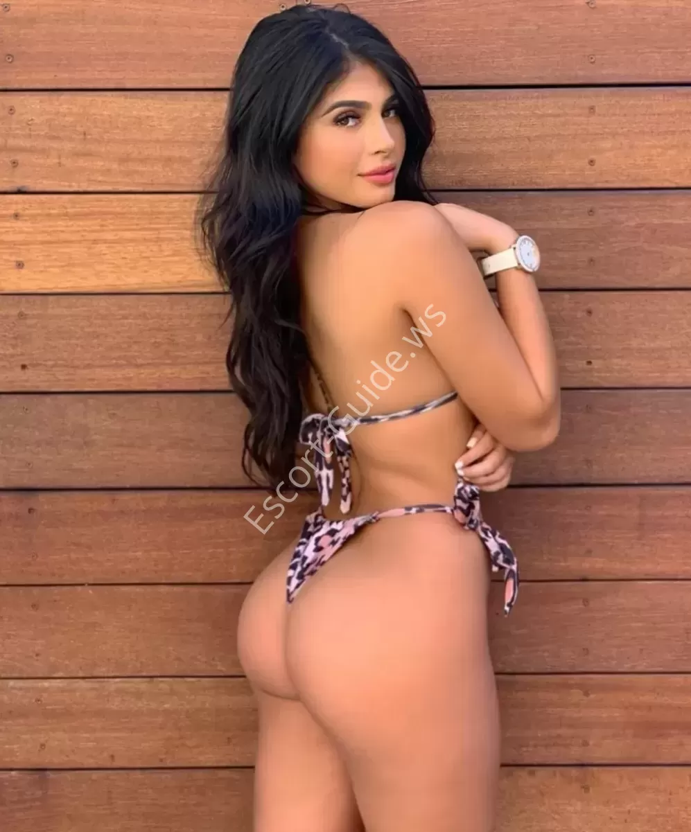 Abril, Caucasico
