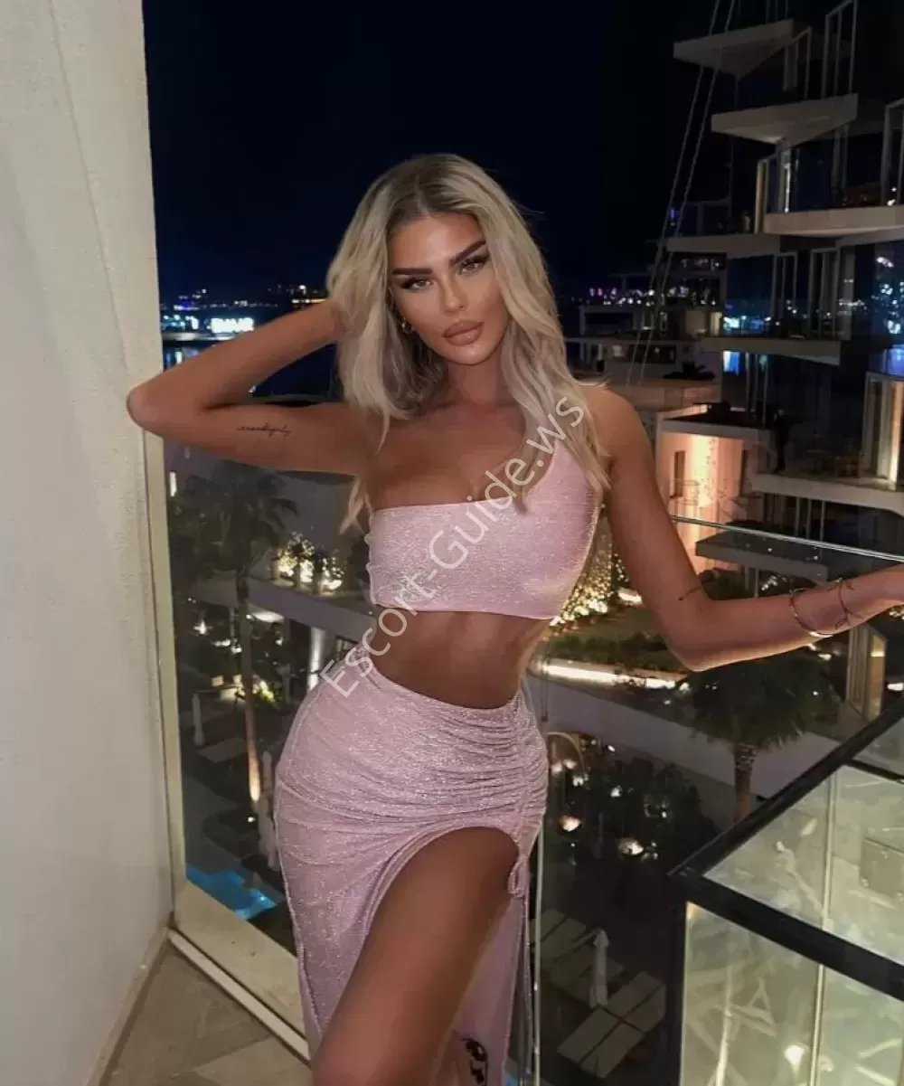 Mihaela, Caucasiano