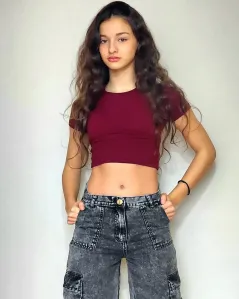Ajiona, Caucasian