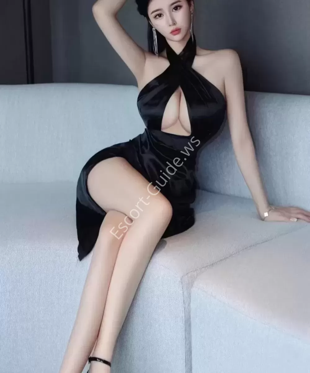 Kosue, азиатка