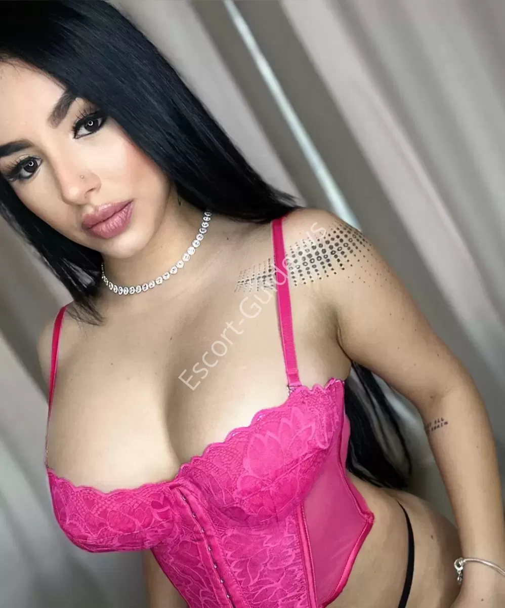 Valeria, Latina