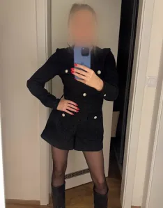 Natalie, Caucasian