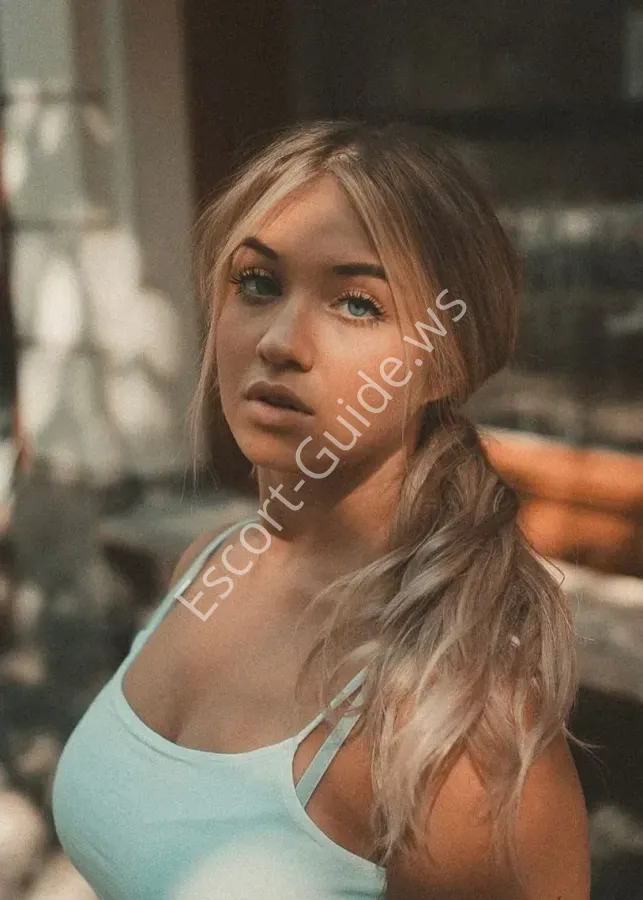 Nellie, Caucasian