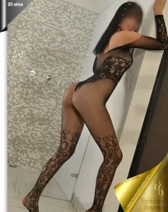 Cecy, Caucasien