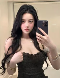 Anya, Asiatique