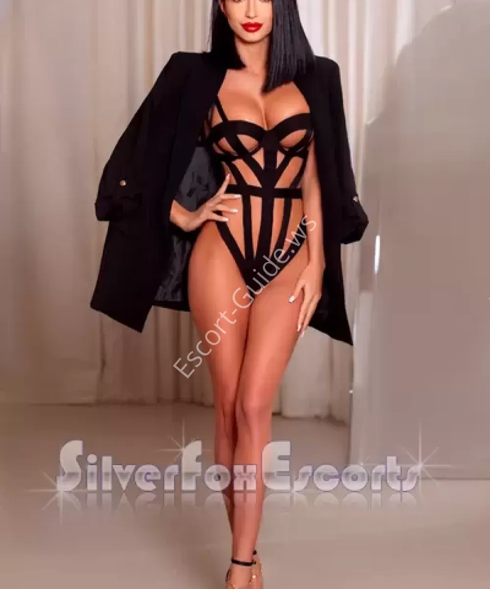 Sexy Sonia, Caucasico