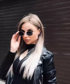 Peyton, Caucasian