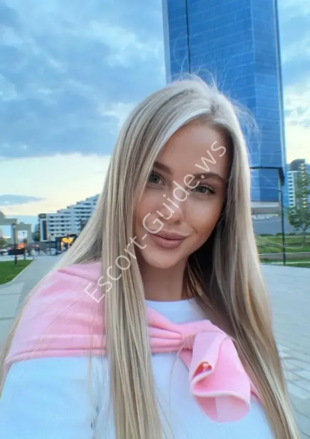 Charlotte, Caucasian