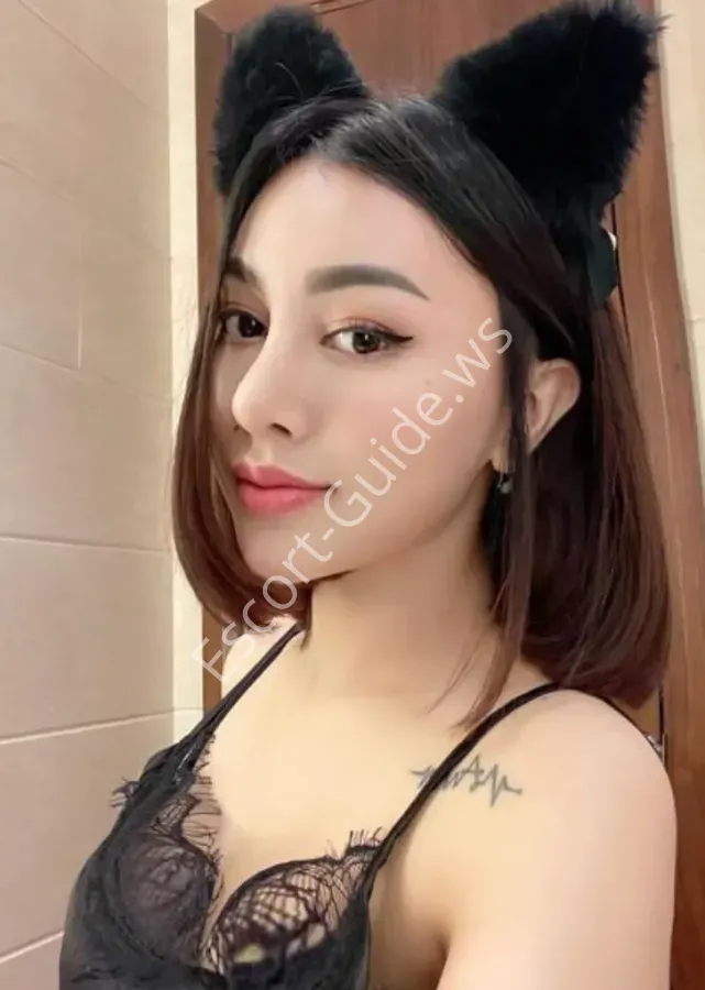 Yanni, Asiatica